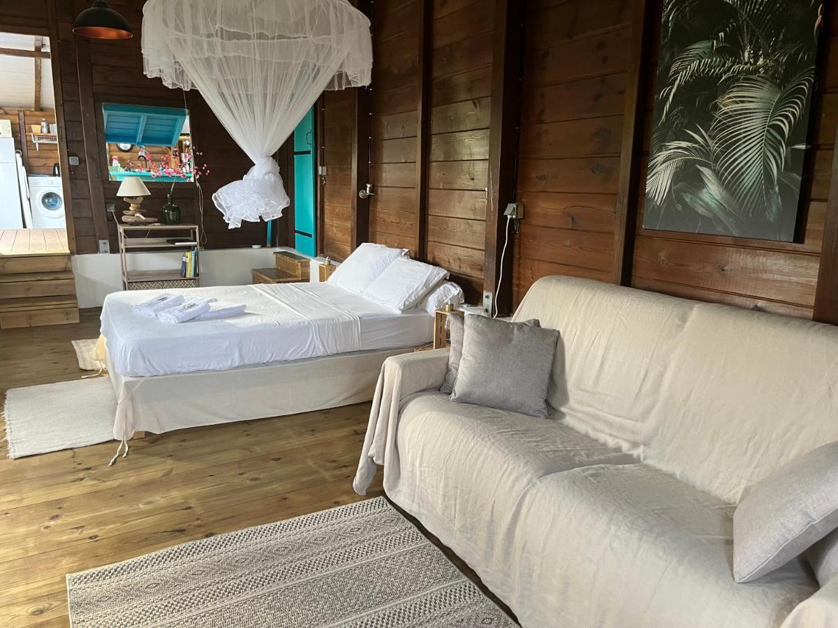 Bungalow Avec Vue Dans Lieu Calme ル・カルベ エクステリア 写真